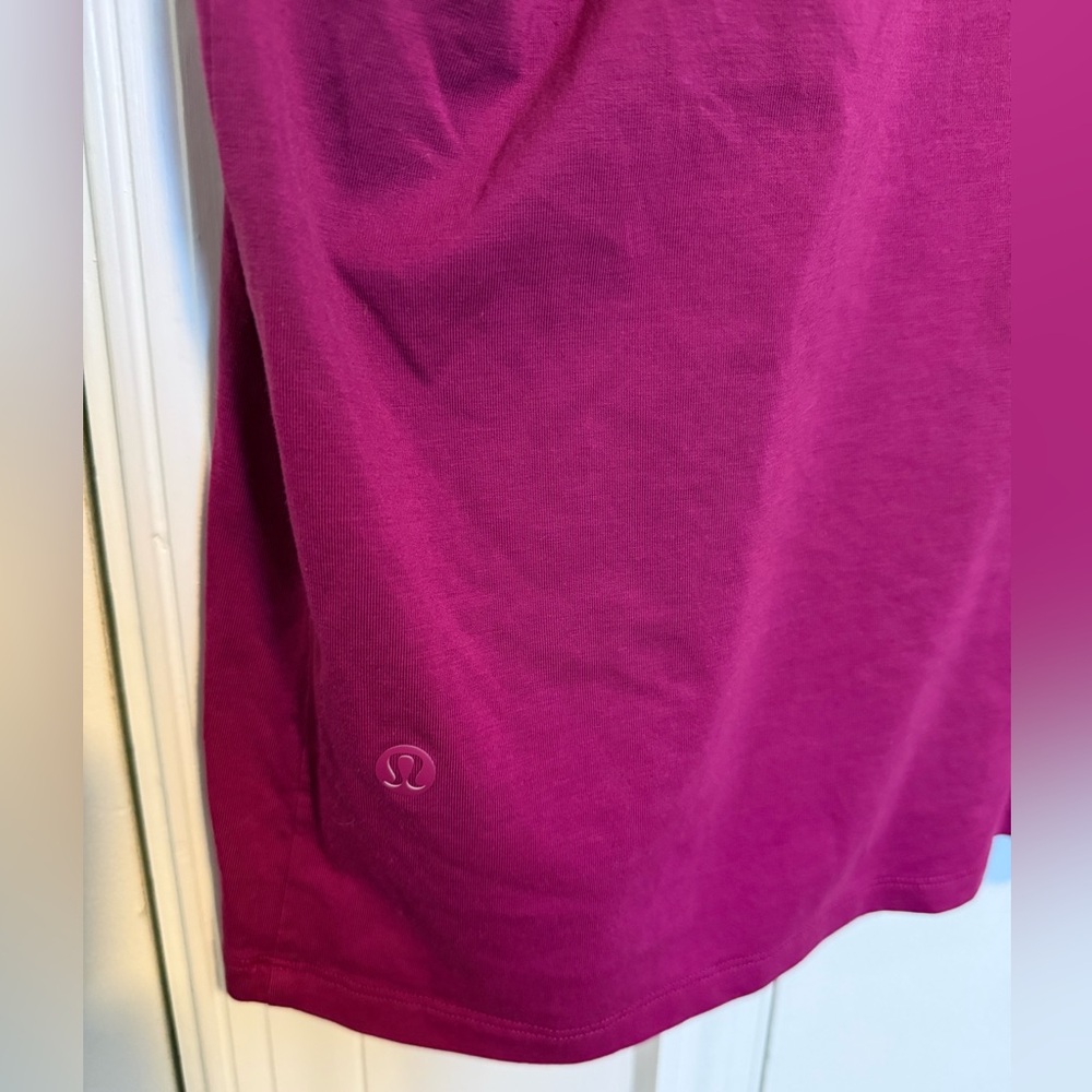 lululemon athletica Women's t shirt - Picture 4 of 4